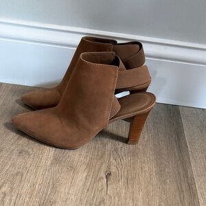 Tahari Tan Heeled Ankle Boots